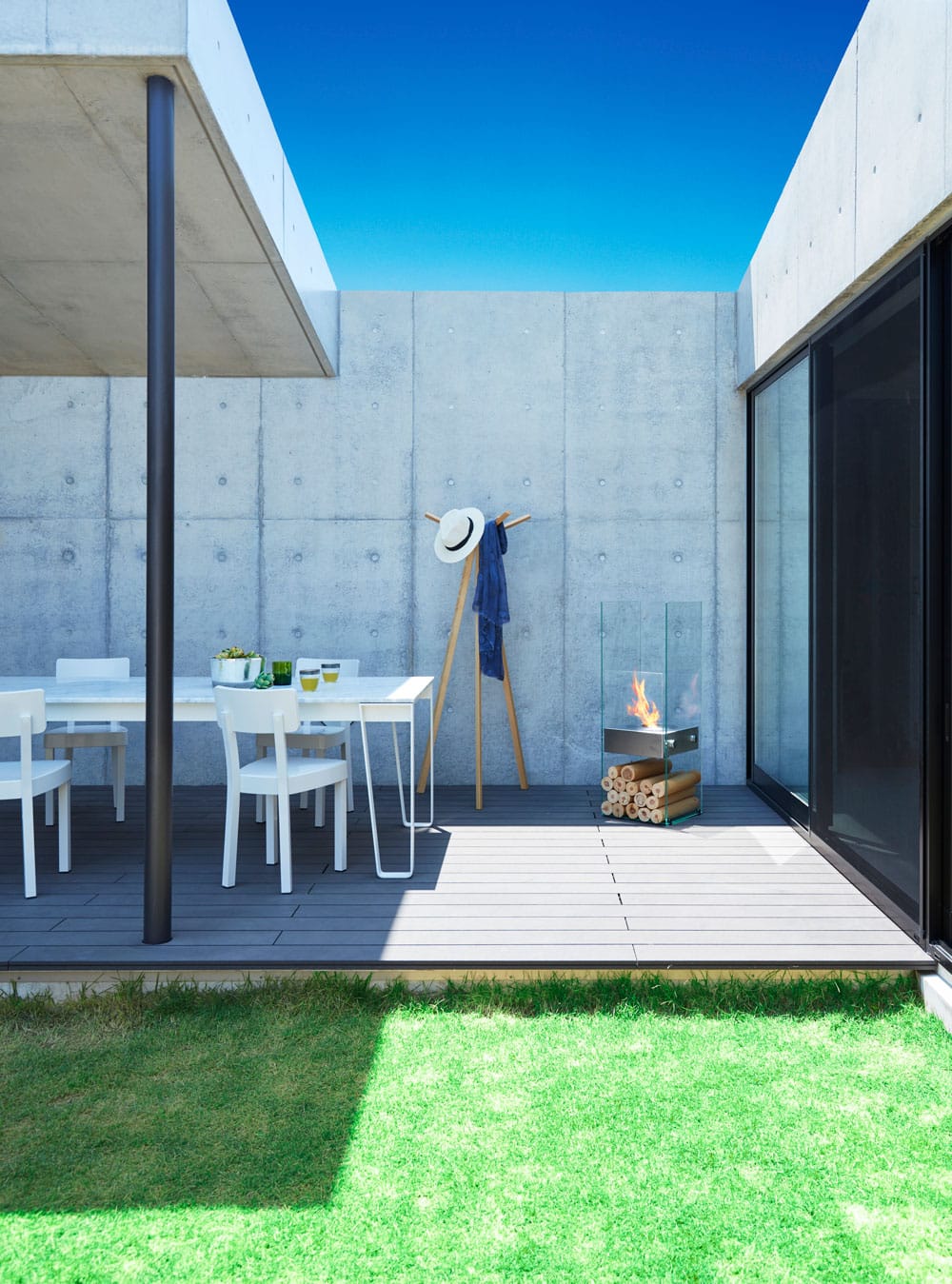 Sertifisert utendørs, innendørs biopeis EcoSmart Fire Ghost fra Utecomfort AS i Oslo og Akershus, Norge Utecomfort levering moderne og sertifisert utendørs, innendørs biopeis EcoSmart Fire Ghost i Oslo og Akershus, Norge med god pris for best kvalitet i markedet for din moderne hage