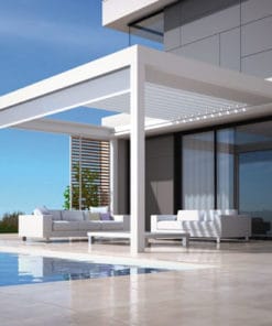 Utecomfort levering moderne, motorisert pergola SKY fra Renson i Oslo og Akershus, Norge med god pris for best kvalitet i market for din hage