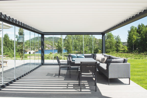 Utecomfort Sommer Pergola med lamelltak i Oslo